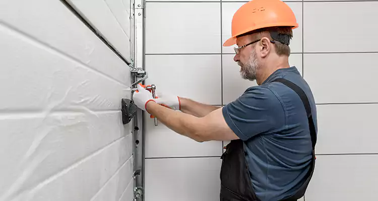 Emergency Garage Door Repair in Melbourne, FL