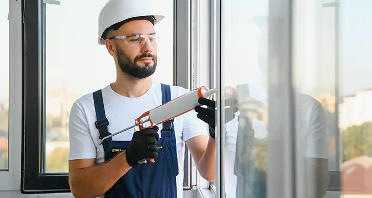 Retractable Screens Repair for Patio in Melbourne, FL