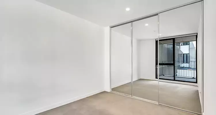 Why Homeowners Choose Us for Sliding Mirror Door Replacement in Melbourne, FL