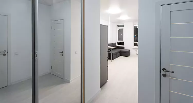 Modern Mirrored Closet Doors Repair in Melbourne, FL