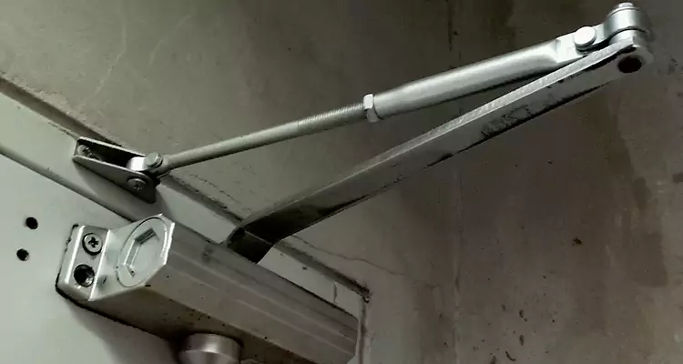 Door Closer Oil Leak Repair in Melbourne, FL