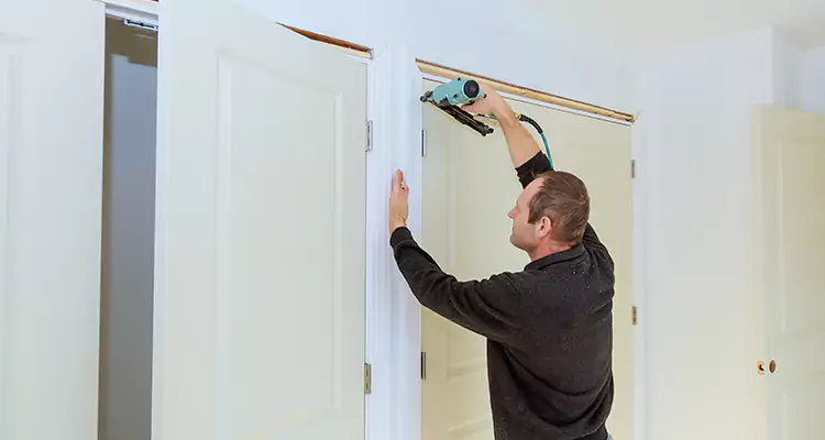 Top Rated Door Fixing ServiceFixing Garage Door Track in Melbourne, FL