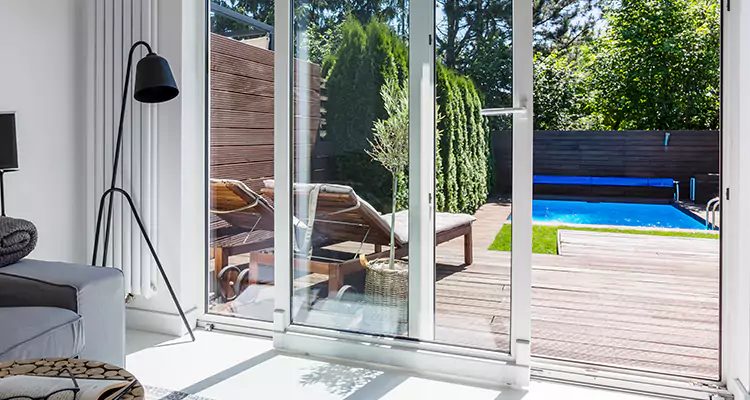 Fixing A Sliding Screen Door Roller in Melbourne, FL